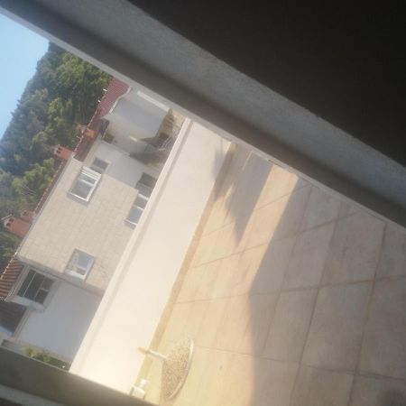 Double Room With Shared Bathroom Split Exterior foto